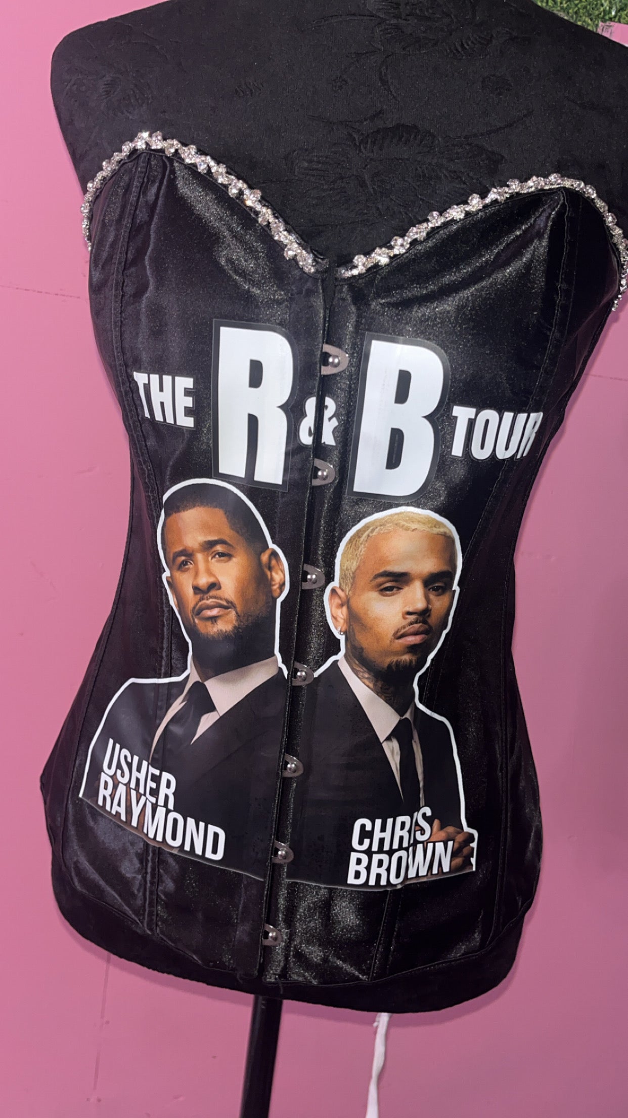 R&B Tour Concert Chris Brown & Usher